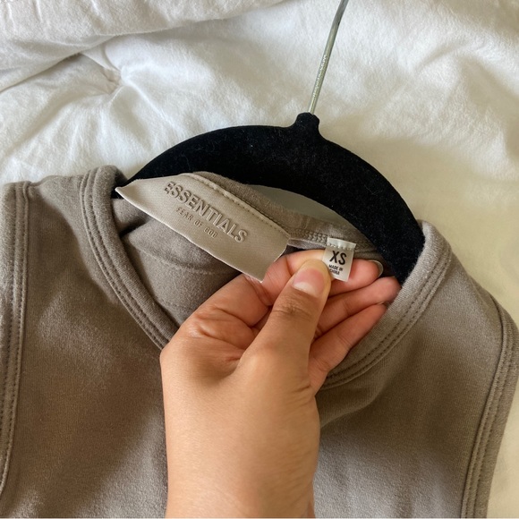 Essentials fear of god women’s crop tank top in size xs 🩶 - Picture 3 of 4